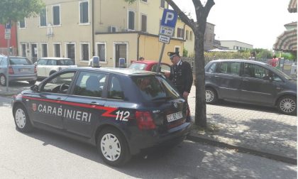 Carabinieri, eseguiti due arresti per furto e droga
