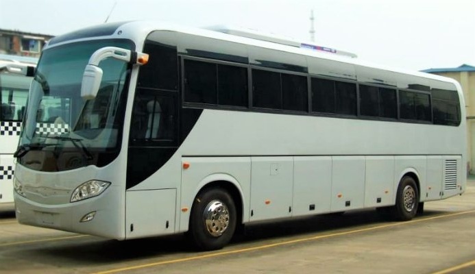 Controllo della municipale e il bus della gita non parte
