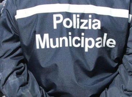 Investe minorenne e scappa, individuata conducente