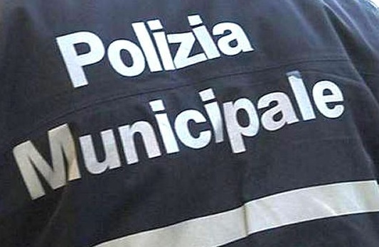 Nek canta in Arena, sequestrati 300 articoli illegali