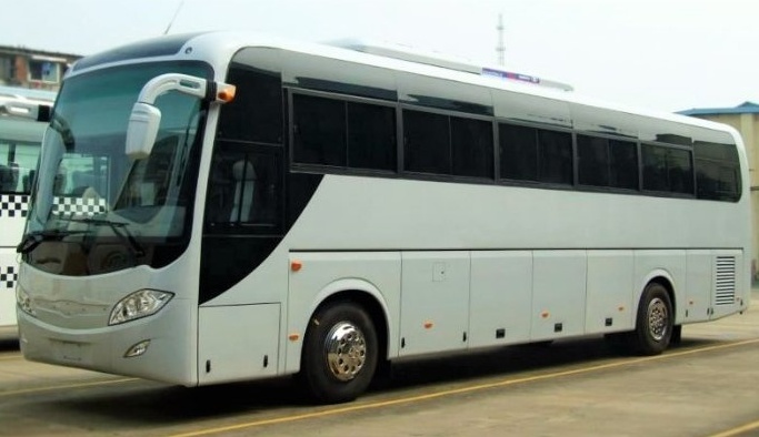Portava i bambini in gita, l’autista del bus era ubriaco