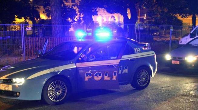 Tornano a casa e trovano il ladro, parte l’inseguimento
