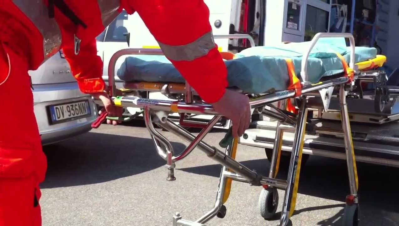 Frontale tra moto a Bussolengo, un 17enne in pericolo di vita