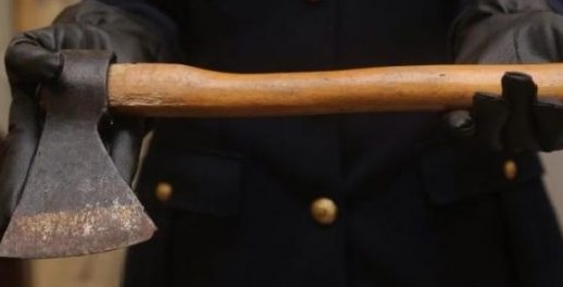 Paura a Vigasio: derubati e minacciati con l’accetta