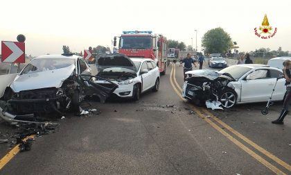 Tre feriti a seguito di un incidente fra tre vetture. LE IMMAGINI