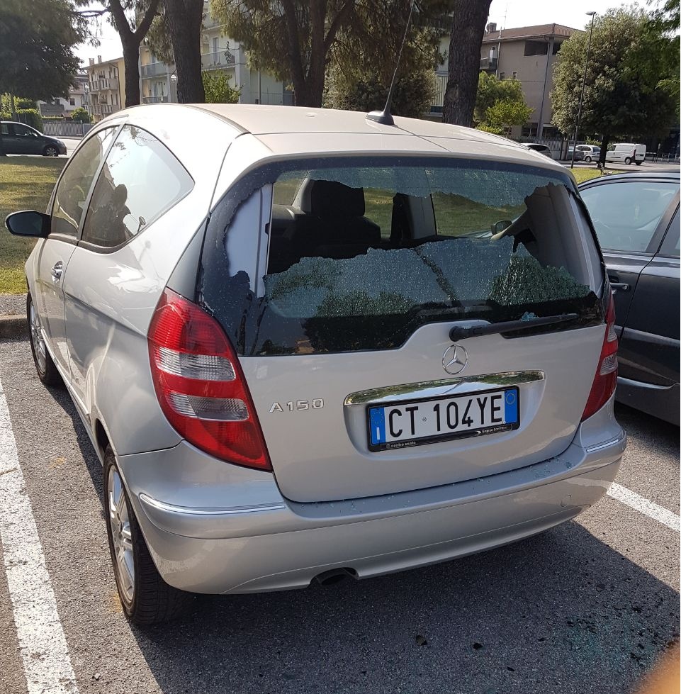 Valeggio, vandalizzate alcune auto al parco Ichenhausen