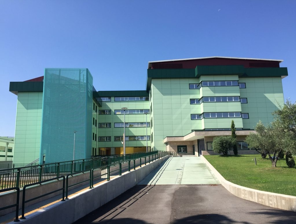 Villafranca, parcheggi a pagamento nella zona dell’ospedale