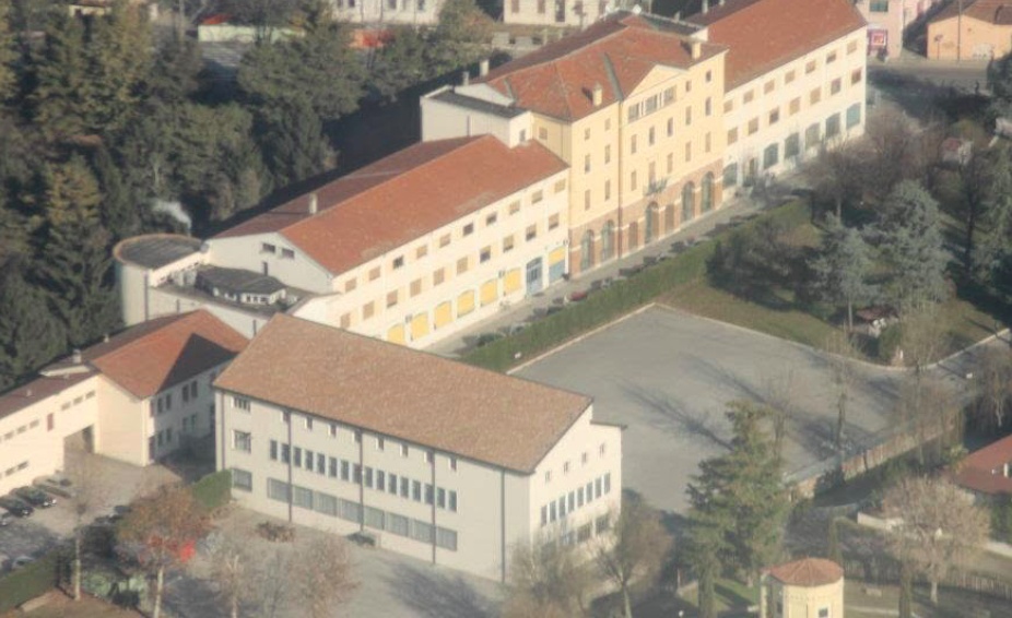 Consegue la maturità a 58 anni