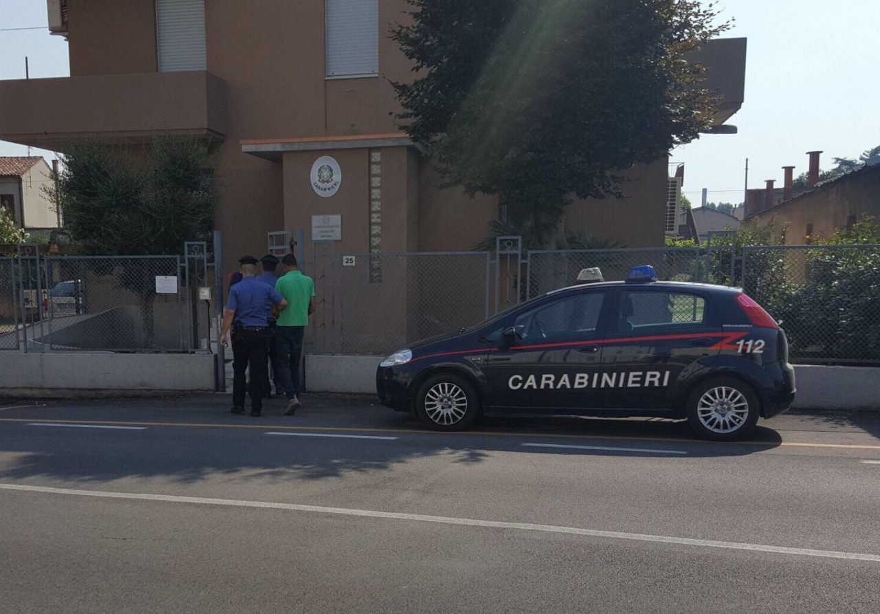 Spacciavano droga, arrestati due magrebini