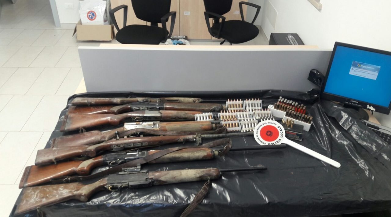 Valeggio, dal Mincio emerge un arsenale