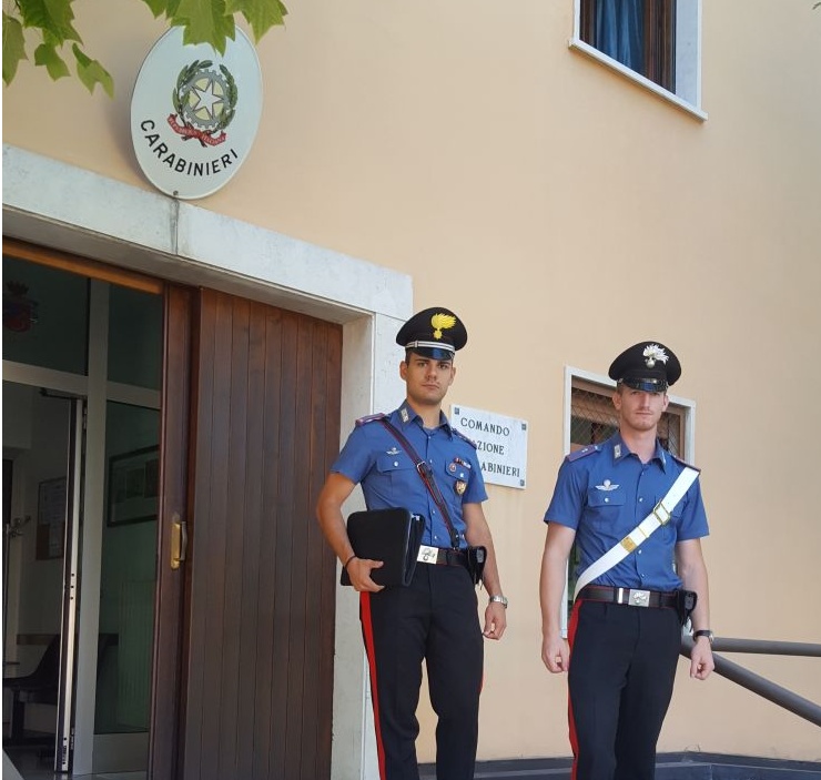 Valeggio, ruba la droga allo spacciatore: arrestati entrambi