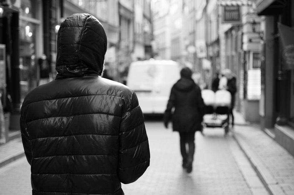 Già condannato per stalking, la Polizia di Stato lo ferma
