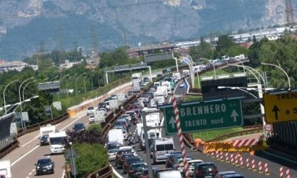 Il grande rientro, code sulla A22