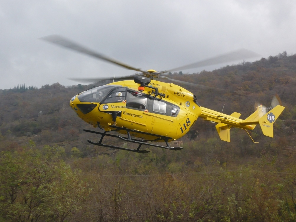 Infarto durante una camminata, muore un 35enne