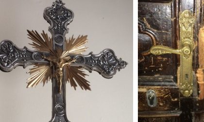Ladri in Duomo, saccheggiata la croce astile