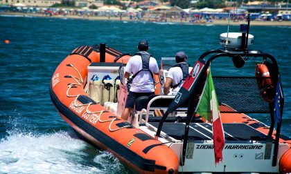 Lago di Garda, soccorsa in spiaggia bimba di 5 anni