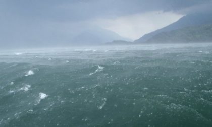 Maltempo sul lago di Garda, 4 imbarcazioni ribaltate