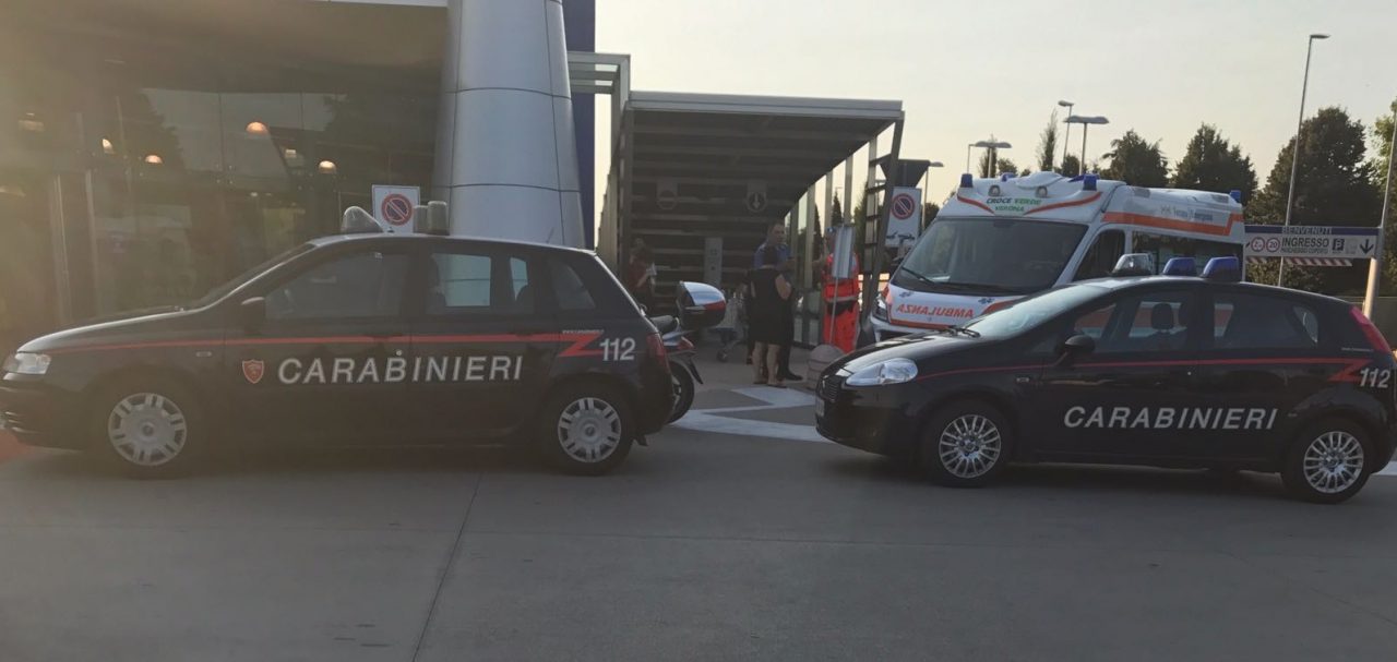 Rissa all’interno di Martinelli, un ferito