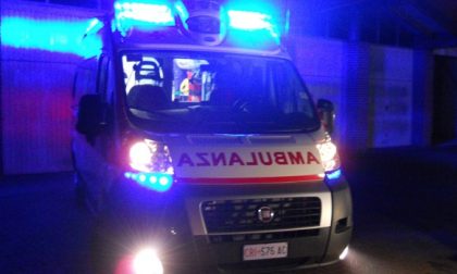 Sbatte con l'auto contro il sottopasso, 32enne perde la vita