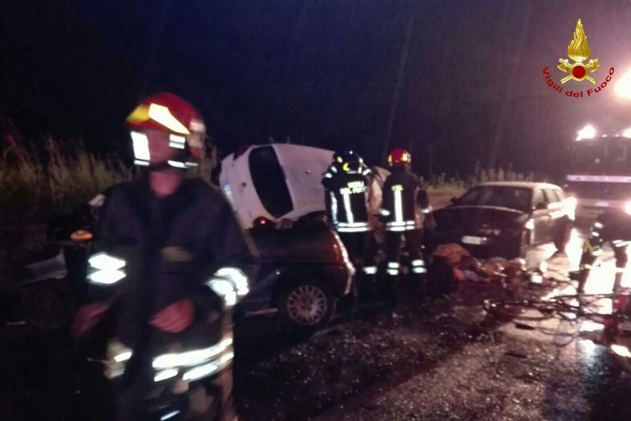 27enne perde la vita in un incidente, altri tre giovani feriti