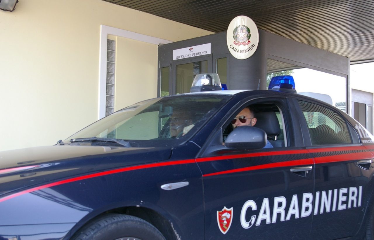 Dieci richiedenti asilo assunti in nero, arrestato datore di lavoro