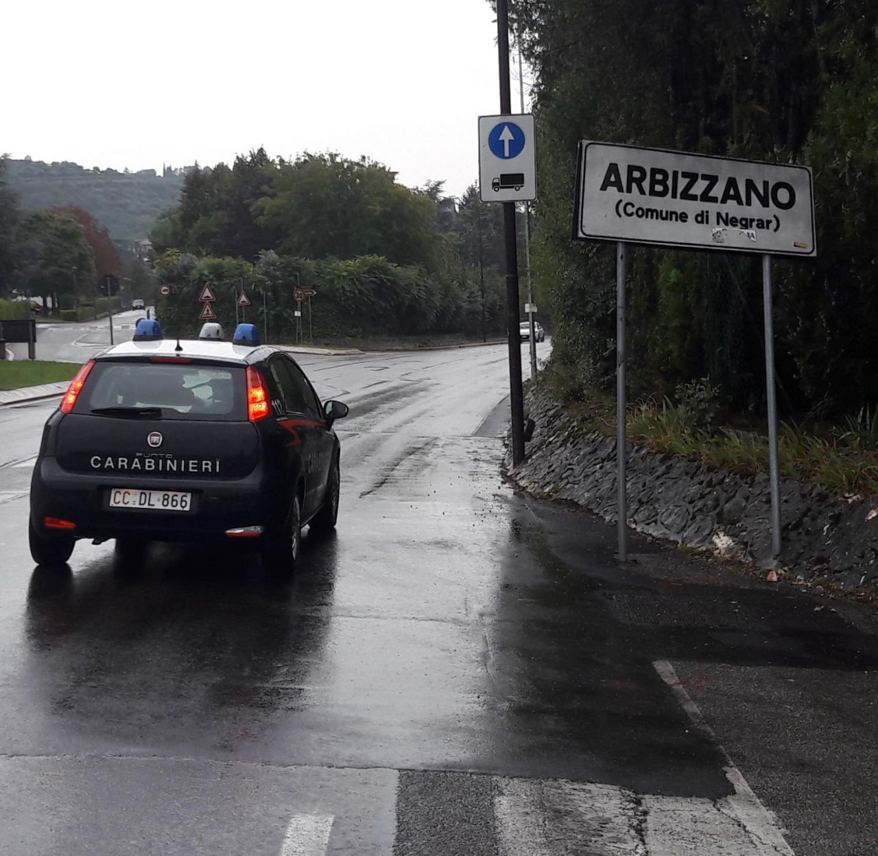 Evade dai domiciliari, bloccato 33enne