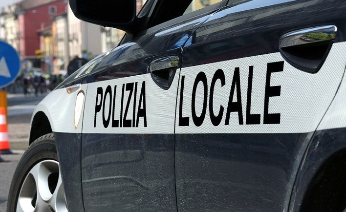 Incidente in via Esperanto, deceduto un motociclista