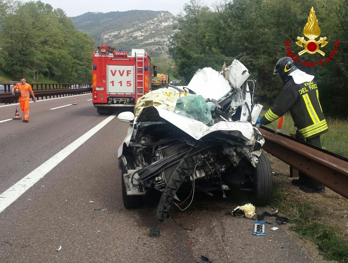 Incidente mortale in A22. LE IMMAGINI