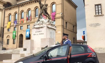 Minaccia di morte i vicini, arrestato pluripregiudicato