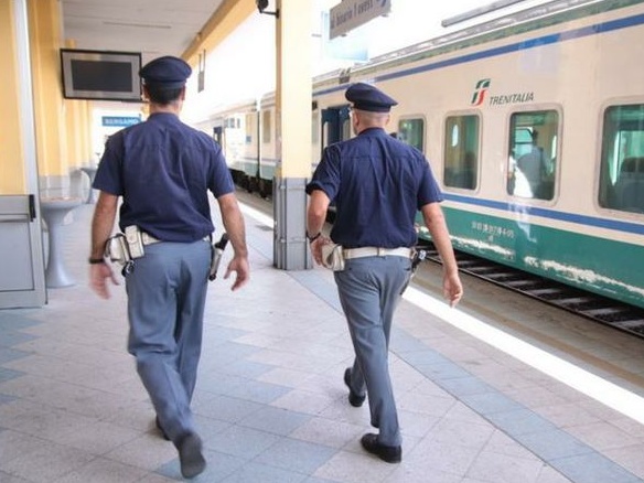Rapina aggravata in stazione Porta Nuova, arrestati in due