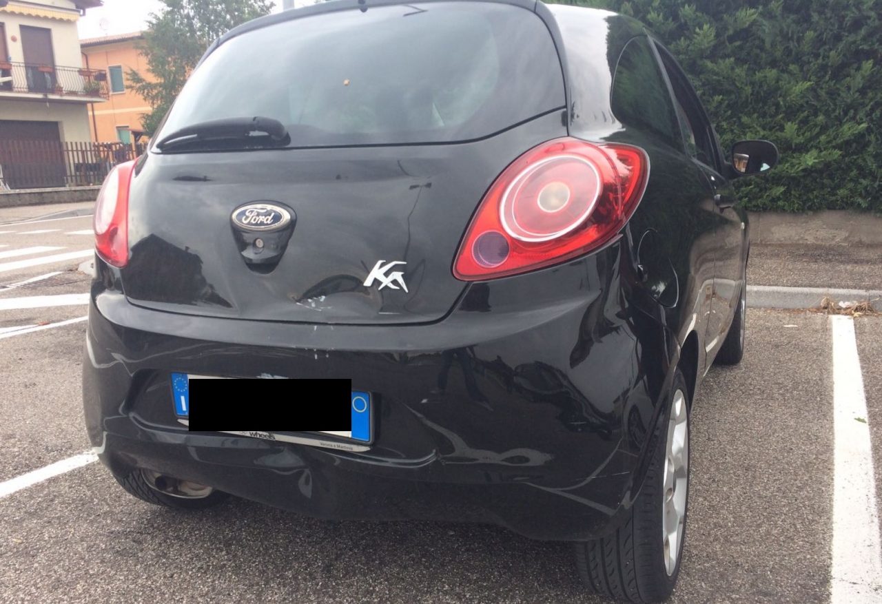 Tampona due auto e scappa: caccia al pirata dell’Alpo