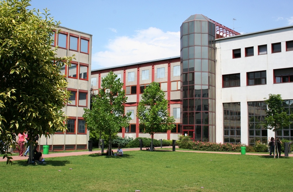 Università, taglio drastico ai fondi