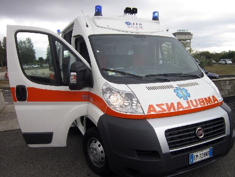 Auto si ribalta a Bardolino, due feriti