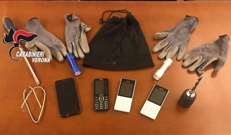 Furti in abitazione: arrestati tre albanesi, ferito un Carabiniere