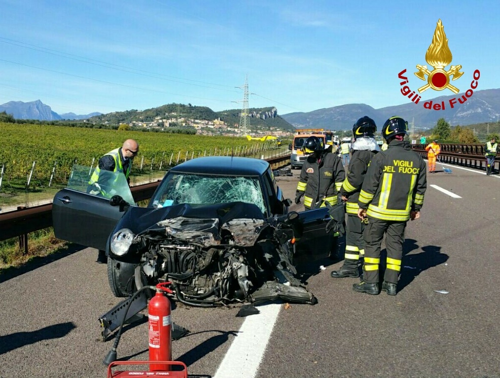 Incidente in A22: ecco le foto del soccorso