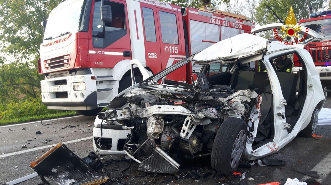 Incidente lungo la noalese, muore un 22 enne