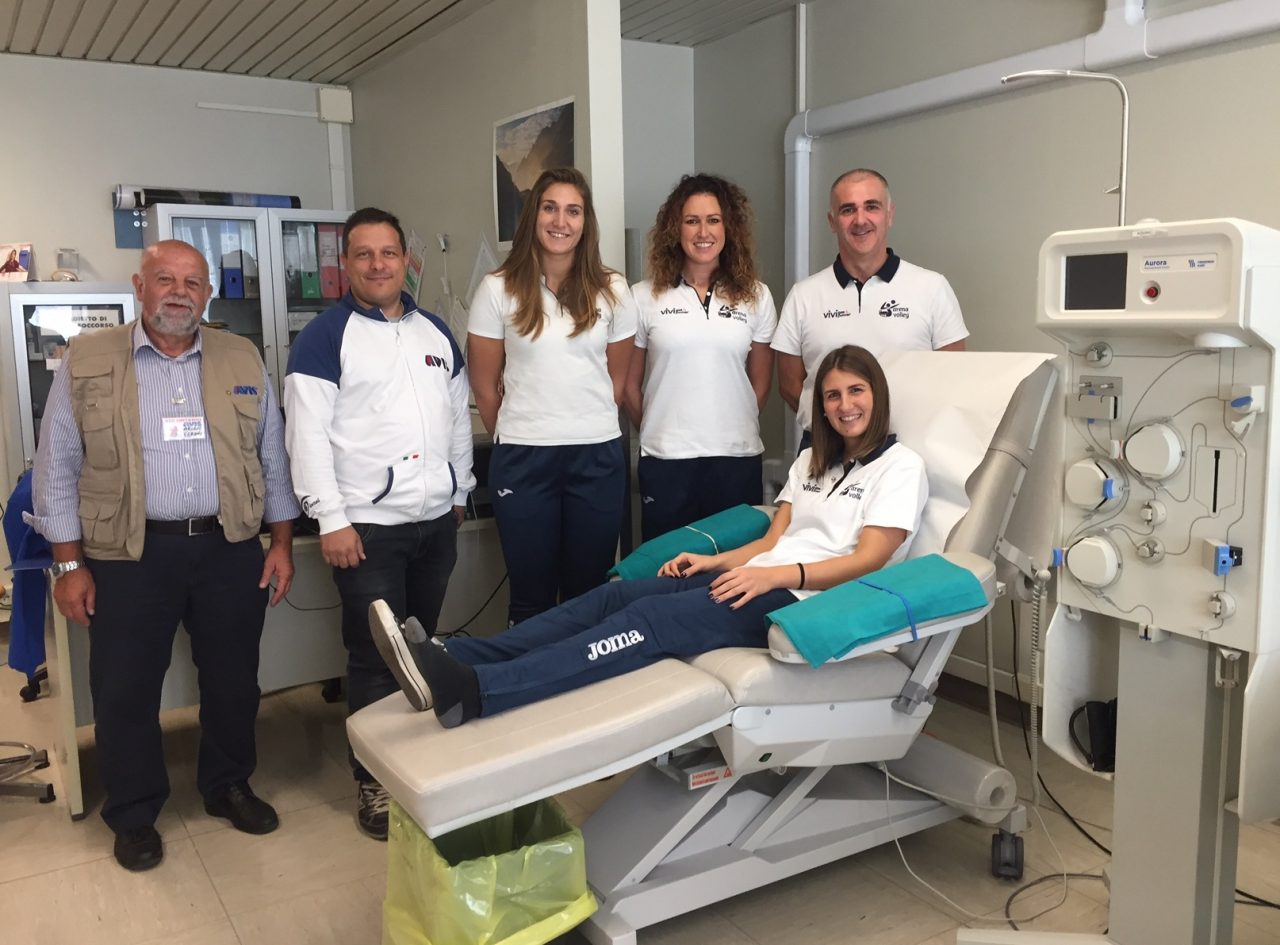 Le ragazze di Arena Volley per Avis