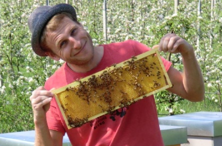 Leonardo e quel sogno: «La mia vita con le api»