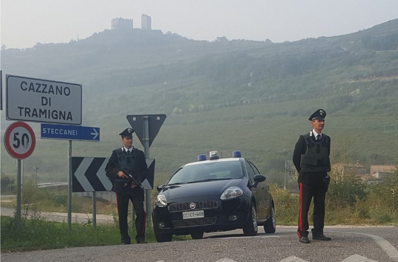 Ospita 16 persone in casa nonostante i domiciliari, arrestato