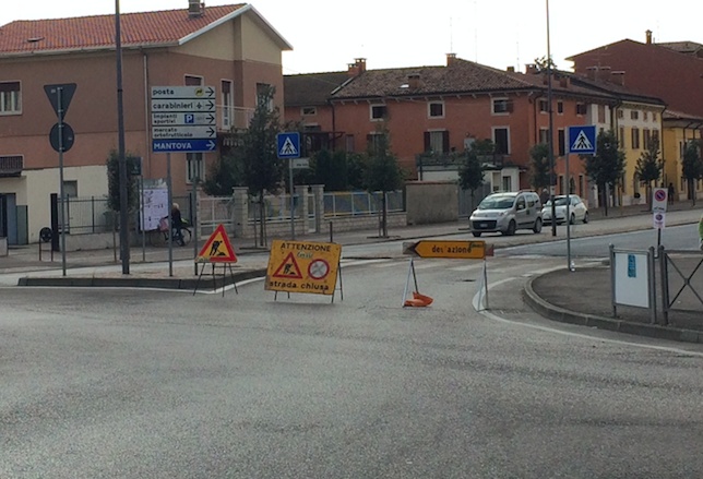 Manutenzione asfalto: chiuso un tratto di via Nino Bixio