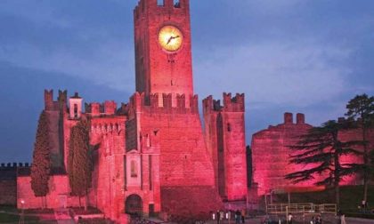 Villafranca, il castello sarà tutto rosa