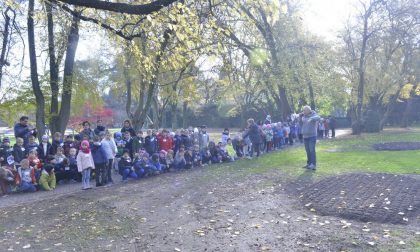 Sigurtà, i bambini di Valeggio hanno piantato i tulipani del parco