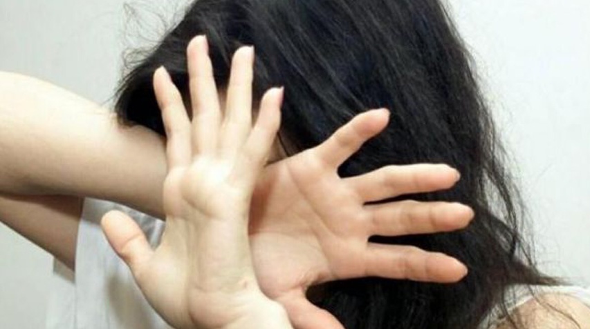 Maltratta la fidanzata e le spacca una sedia sulla schiena, arrestato 29enne