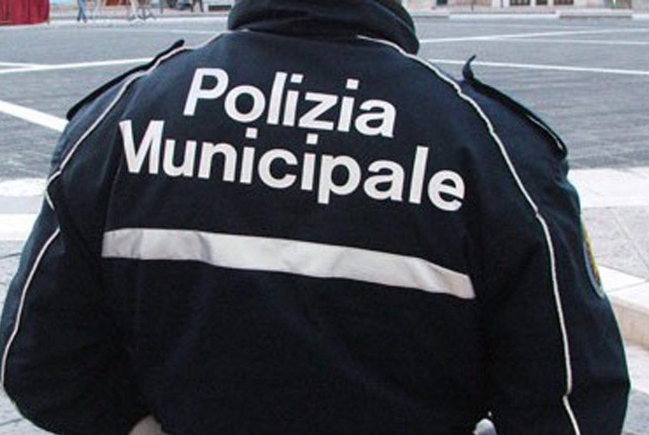 Ubriaco alla guida provoca triplice tamponamento