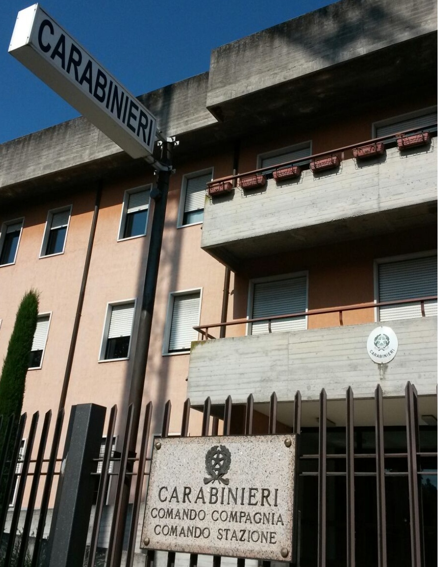 Valeggio, arrestato ubriaco violento