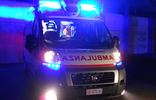 Auto finisce nel fosso, due morti