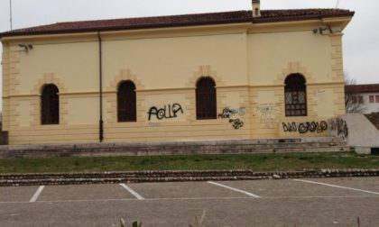 E l'auditorium torna ad essere vittima dei writer