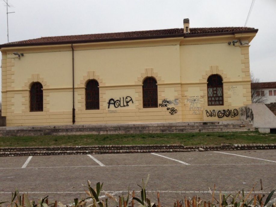 E l’auditorium torna ad essere vittima dei writer