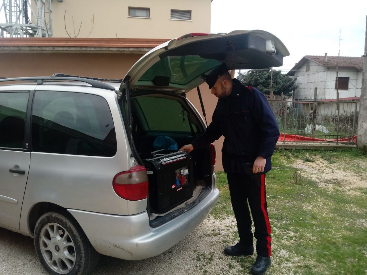 I Carabinieri prendono un ladro seriale