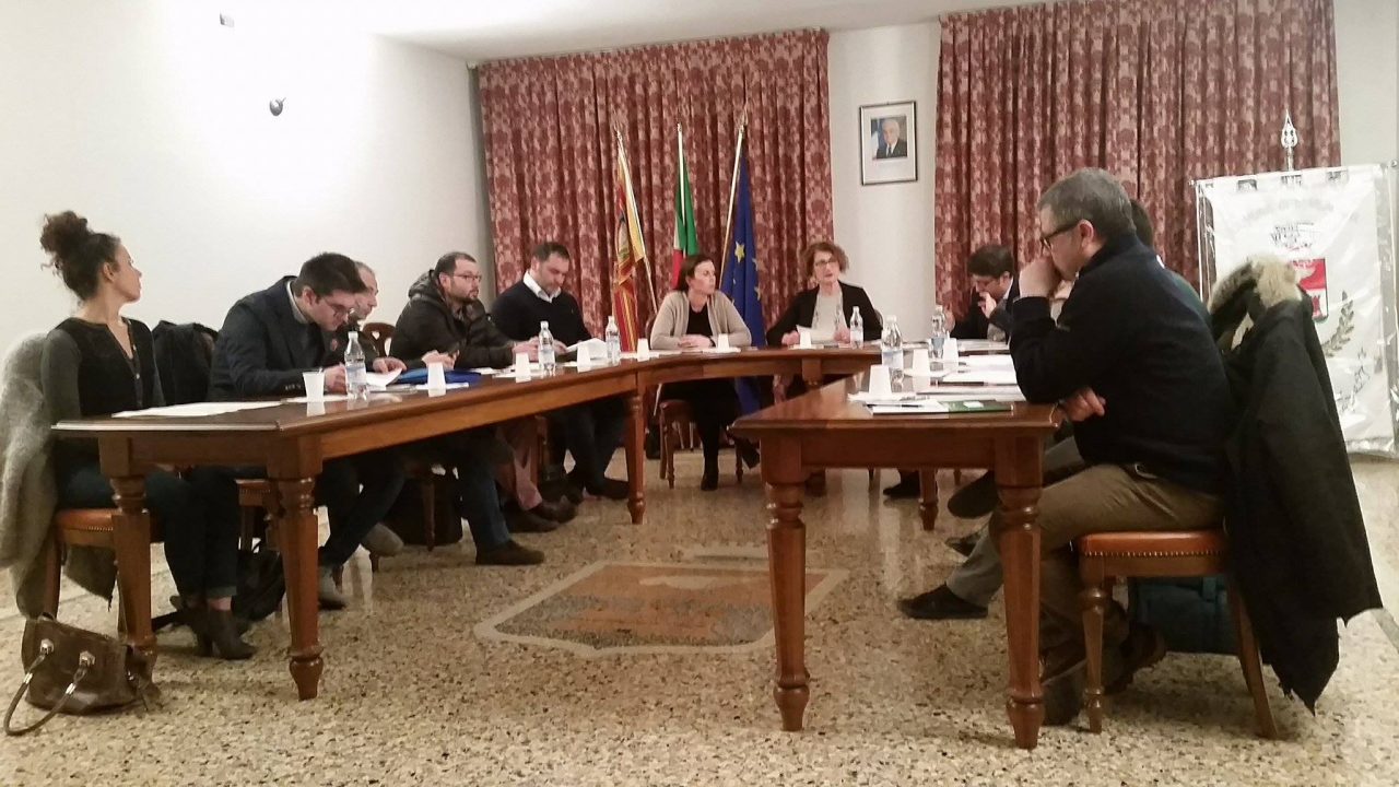 Fusione a cinque Comuni: Bevilacqua discute la proposta